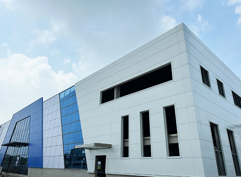 1734160898262805.jpg 江蘇鹽城益佳通新能源電池.jpg