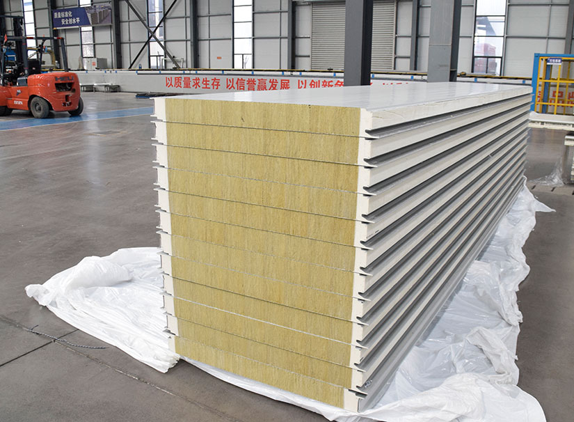 1734329467431709.jpg 100mm聚氨酯封邊巖棉夾芯板.jpg